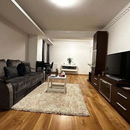 Terrace Apartments Otopeni ! Kültér fotó