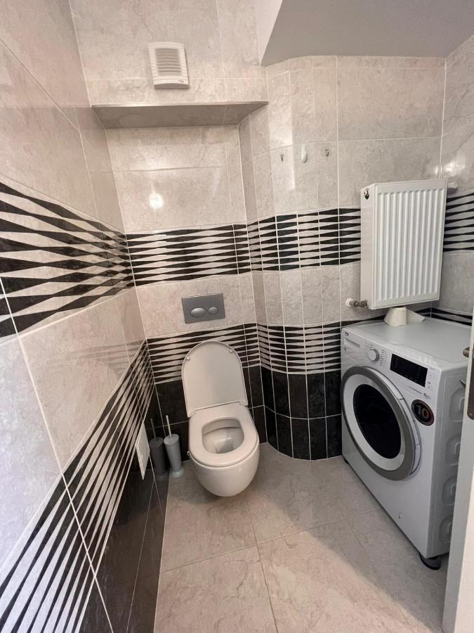 Terrace Apartments Otopeni ! Kültér fotó