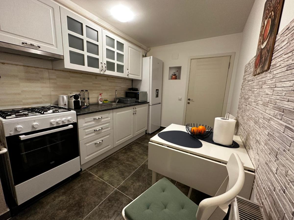 Terrace Apartments Otopeni ! Kültér fotó